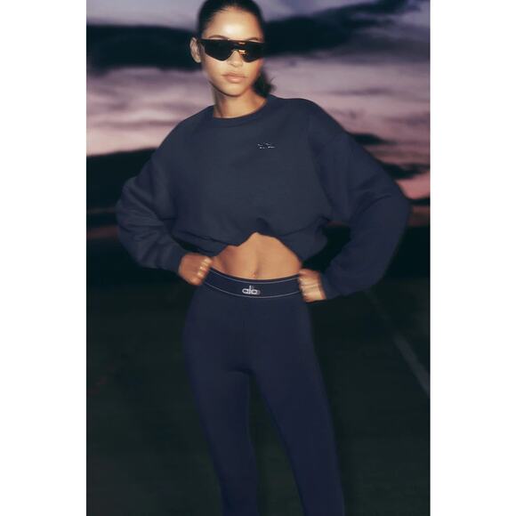 NWT Alo Accolade Crew Neck Pullover - Navy - Picture 3 of 9